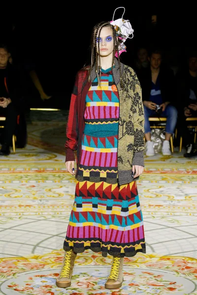 Look 38